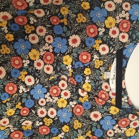 Floral Wrap Style Blouse Shirt Lily White - Picture 3 of 7